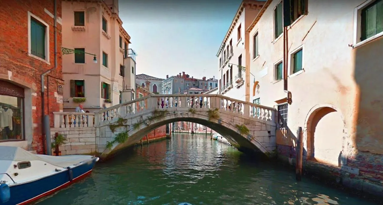 Apartment Ca' Dei Nomboli Canal View Venedig